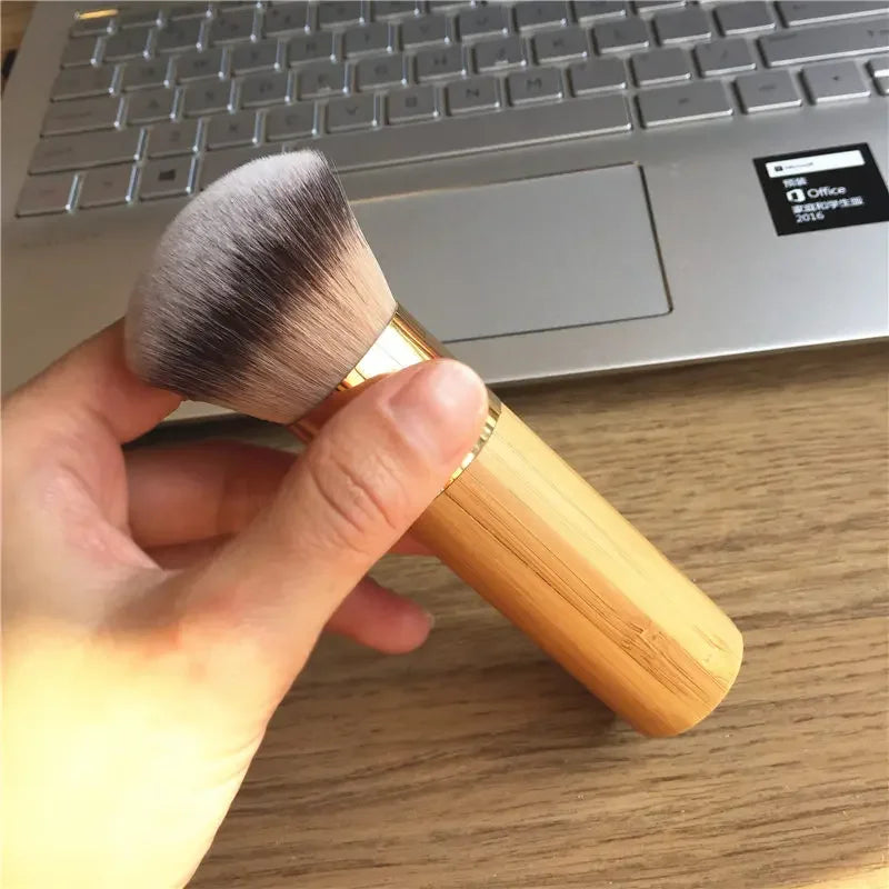 ZYMEA ™ Airbrush Finish Foundation Brush